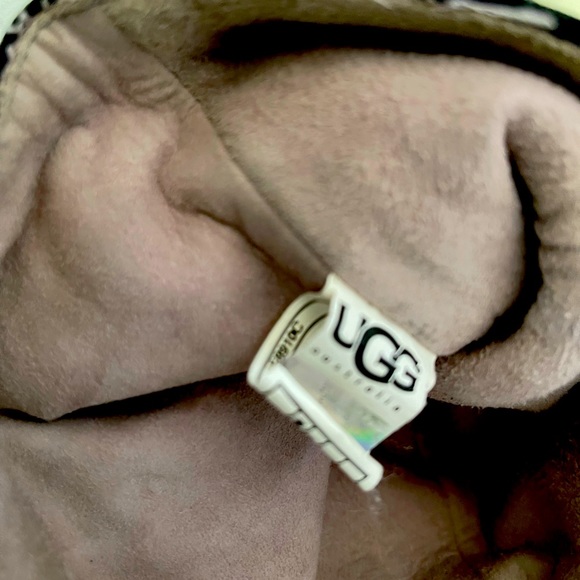 UGG perforated suede slouchy boots size 9 - Picture 4 of 4